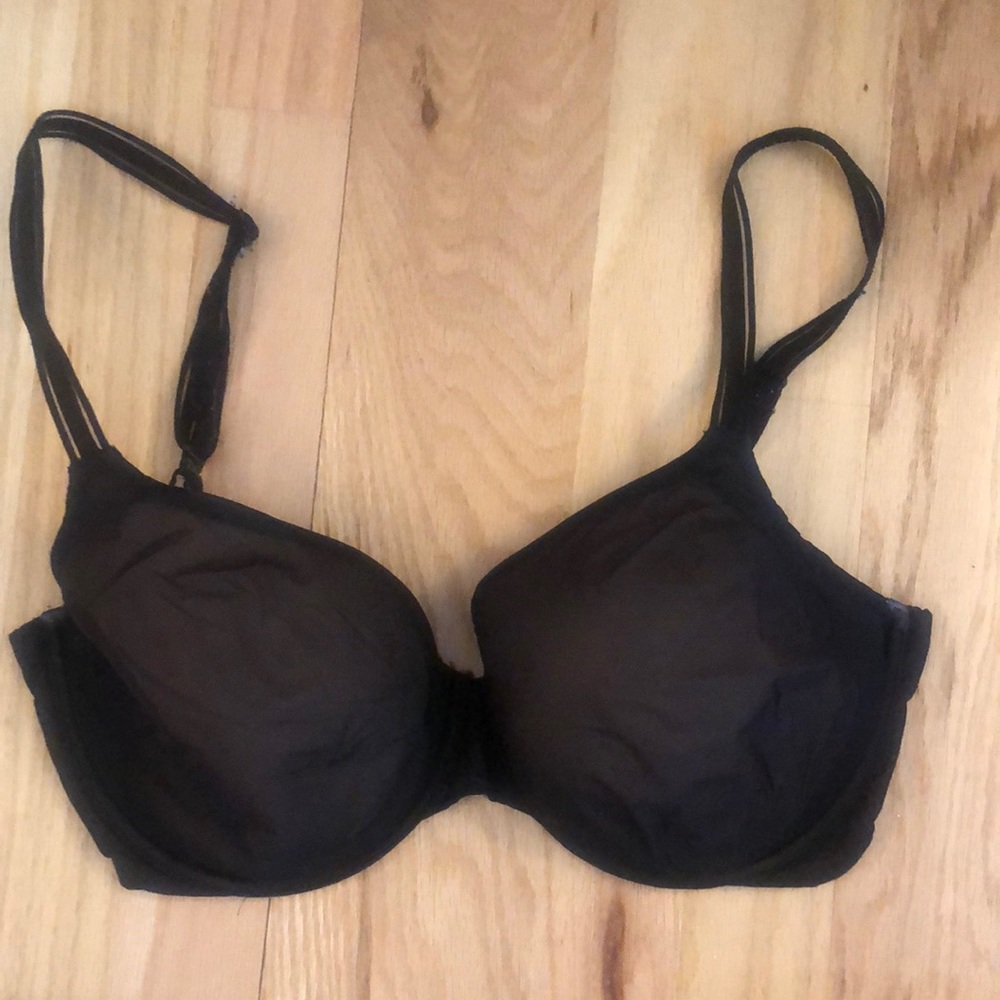 Black 34DD Victoria’s Secret Bra